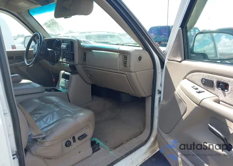 2002 Chevrolet Silverado 2500Hd Lt z USA, uszkodzony, nr VIN 1GCHK23102F187656